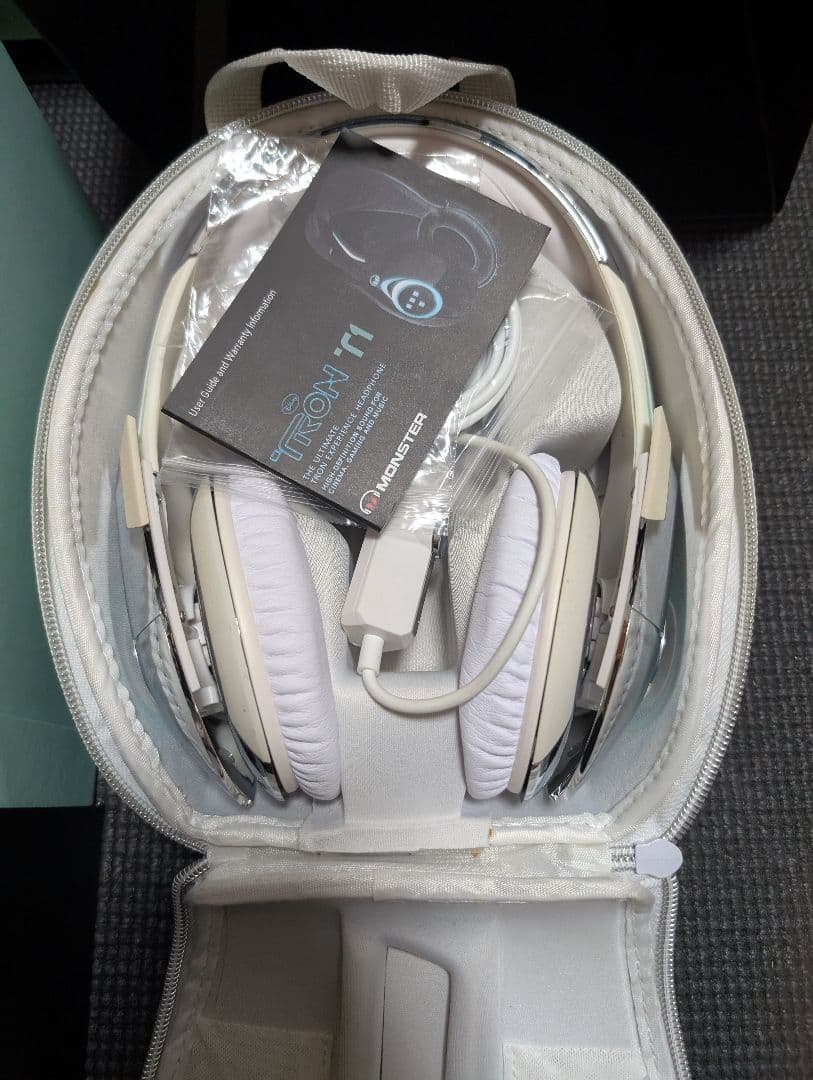 ダフトパンク トリプルコラボヘッドホン モンスターヘッドフォン トロン