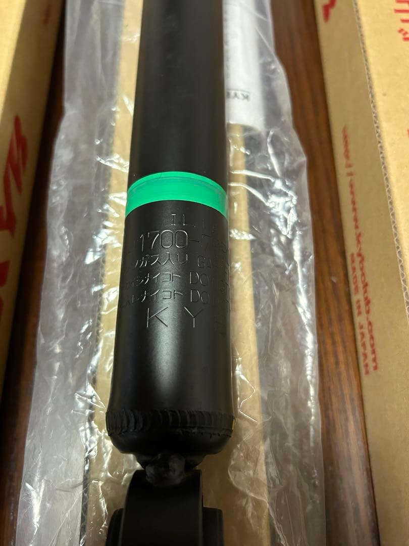 ジムニー用ショックアブソーバー