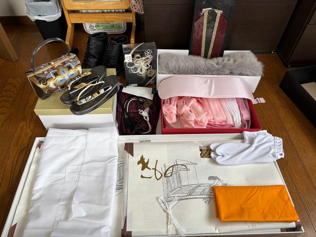 アリエル 振袖 成人式 グレー系花柄振袖