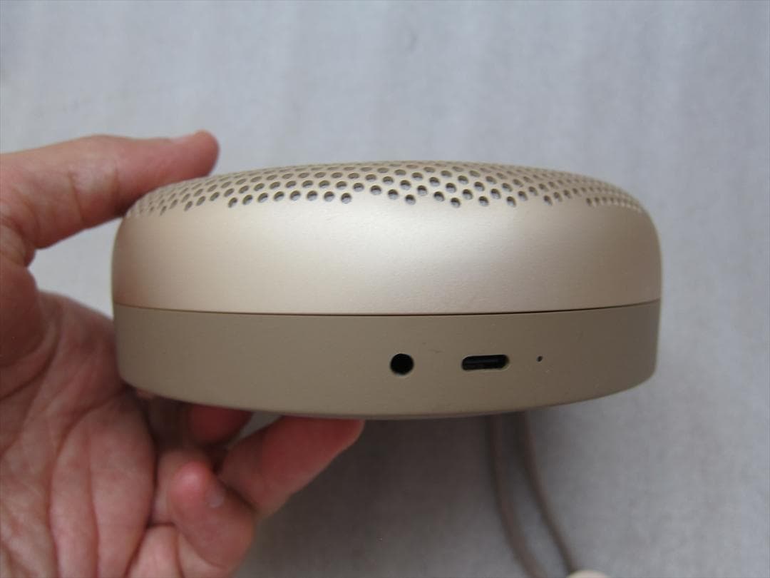 Bang&Olufsen Beosound A1 ワイヤレススピーカーb&O