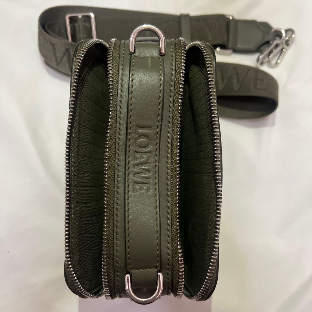 LOEWE ダークグレー ショルダーバッグ