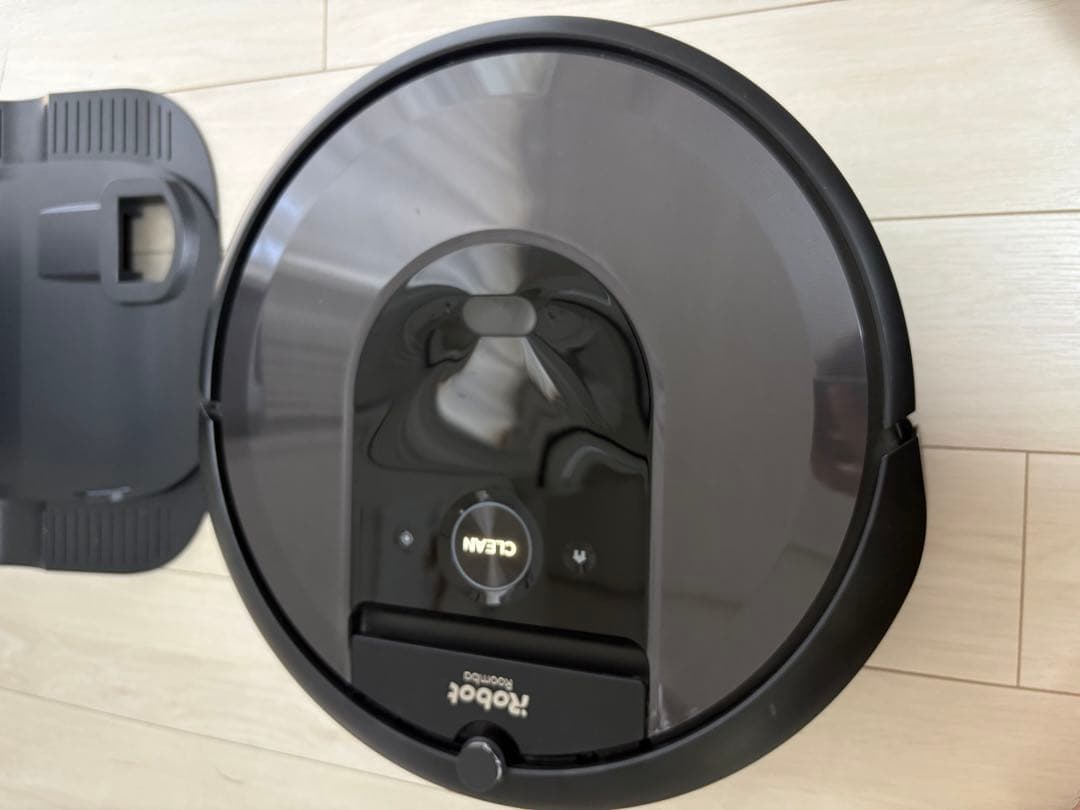 iRobot Roomba i7+ 自動ゴミ収集機能付き i755060
