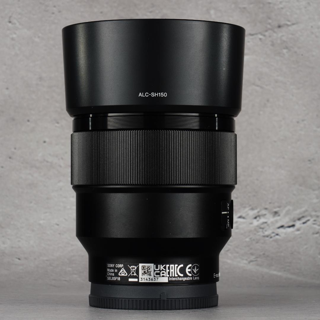 プロ検査済み未使用級◆隠れGレンズSEL85F18で子供の一瞬を作品に