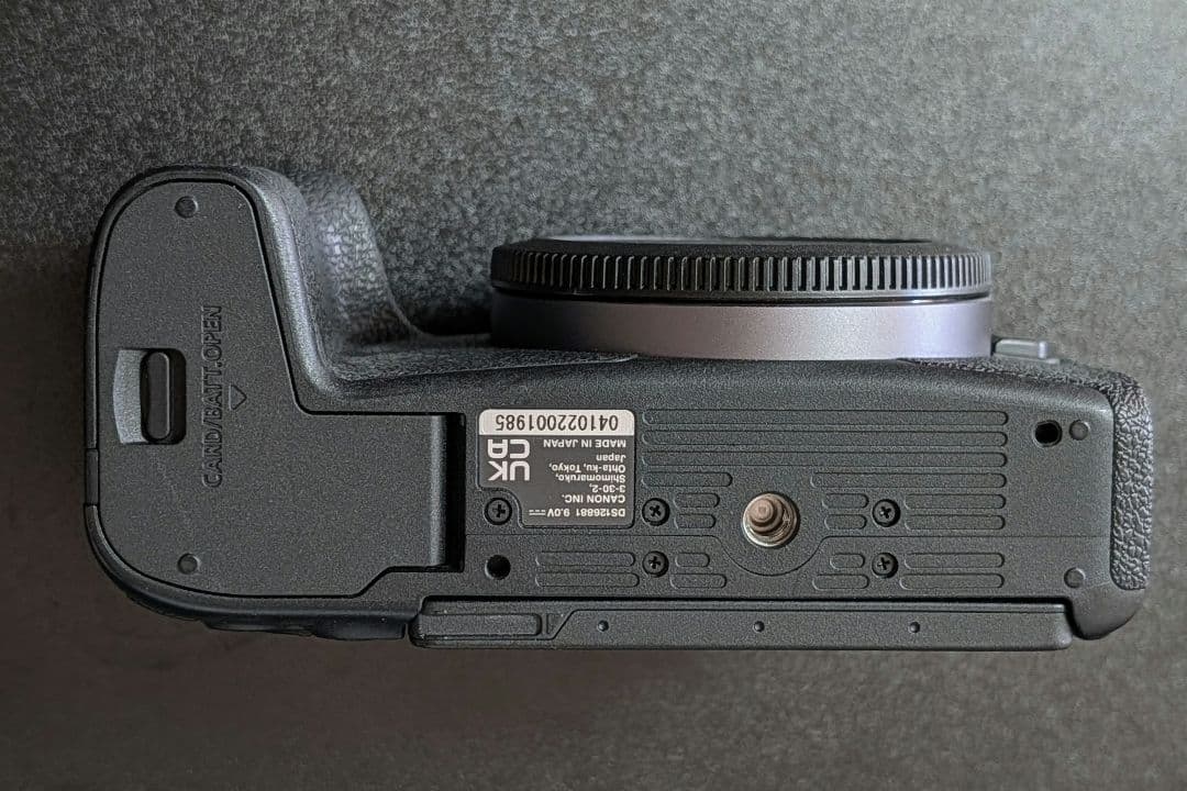 【週末特価】Canon EOS R8 ミラーレスカメラ 本体