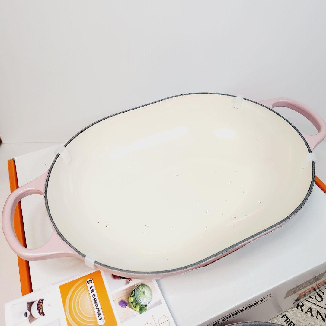 ルクルーゼ オブロング 31cm フルール レリーフ シュガーピンク