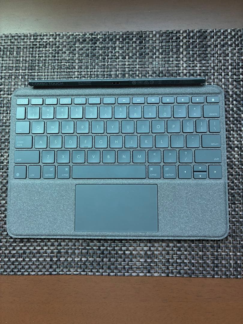 LOGICOOL COMBO TOUCH iPadキーボード付きカバー　美品