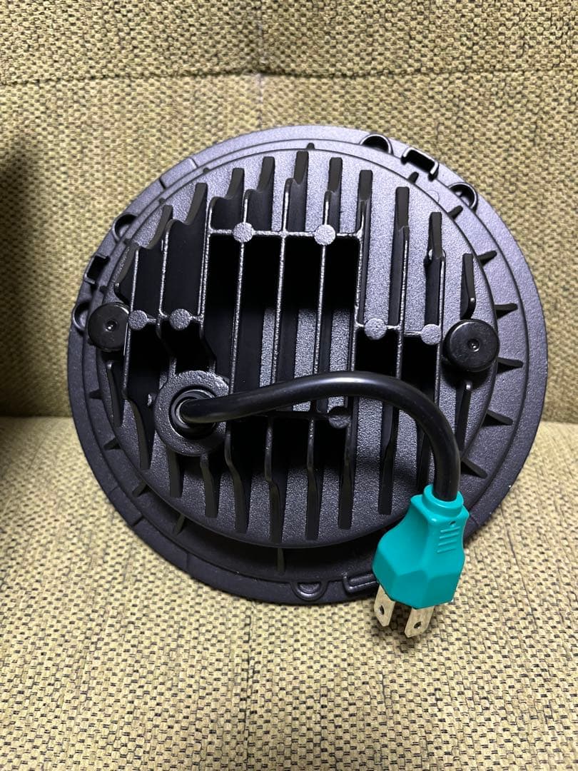 新品未使用　7インチ プロジェクターLEDヘッドライトMS-880N-B