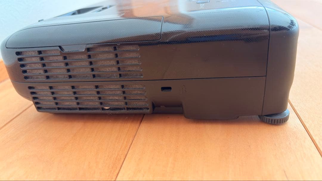 EPSON プロジェクター　EB-W420 ※点灯時間少※