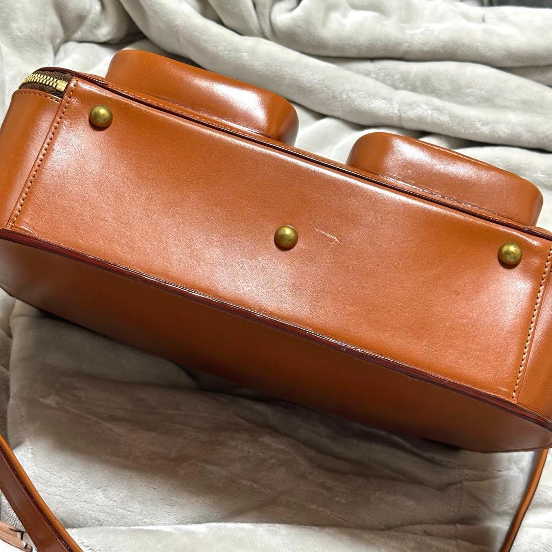 鞄いたがき E567 ショルダーバッグA4 キャメル 美品 タンニンなめし本革