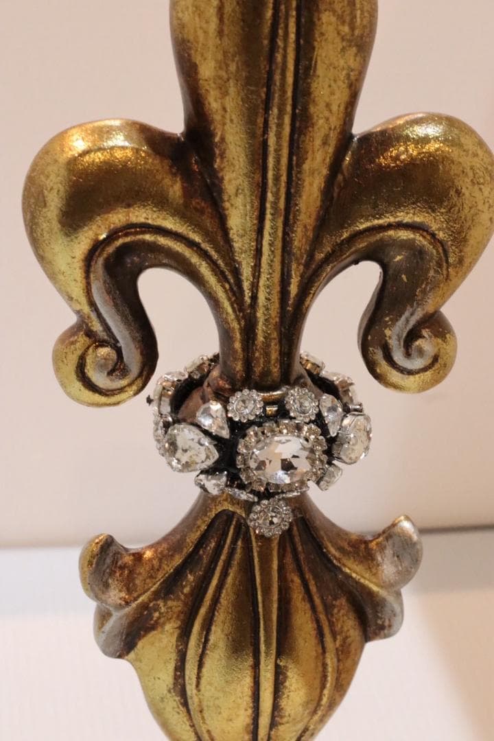 ゴールドブラックオブジェ