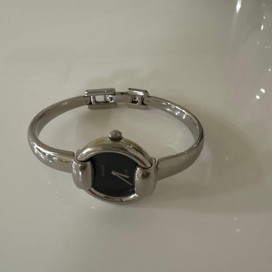 GUCCI バングルウォッチ