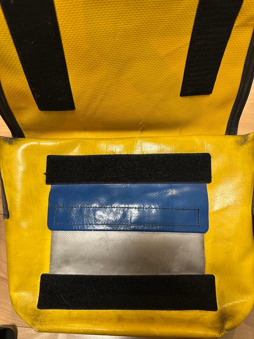 FREITAG イエロー ショルダーバッグ