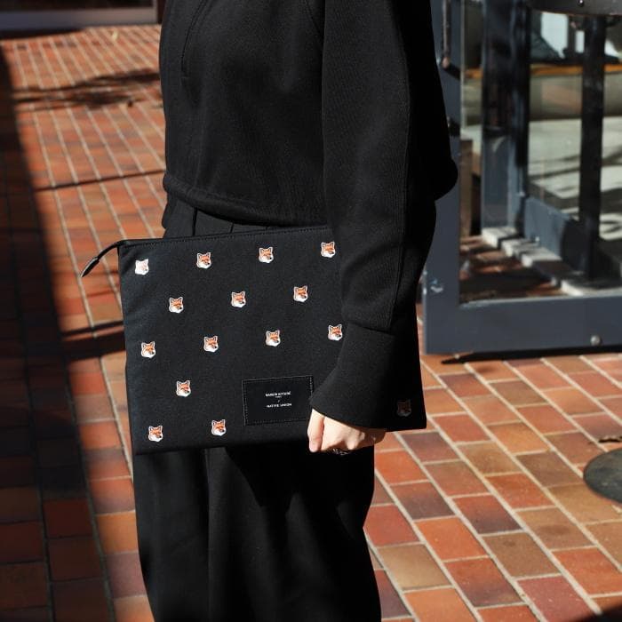 メゾンキツネ パソコンケース タブレットケース (15-16インチ)