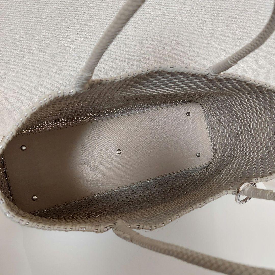 アンテプリマ イントレッチオ 横長 マットカーキ ワイヤーバッグ A4