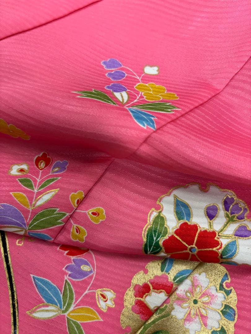 七五三　女の子着物セット　華やかピンク　花車　雪輪　金箔たたき　撫子