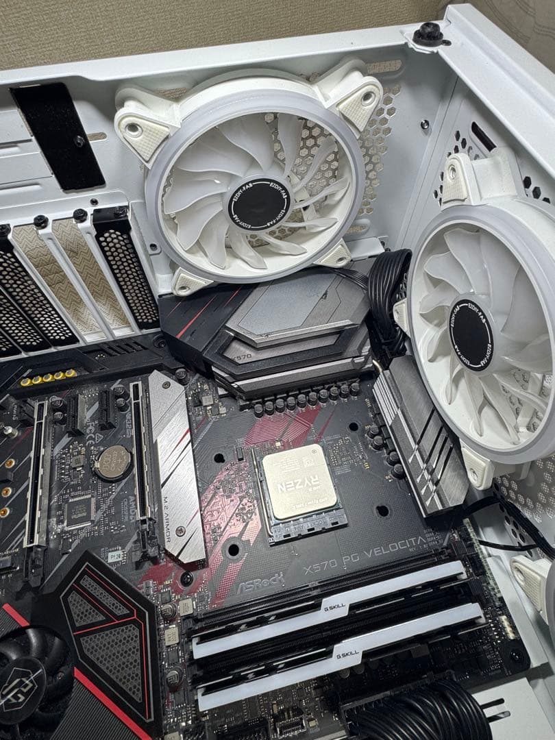 AMD Ryzen 7 5800X ＋メモリ＋1050w電源＋ケース