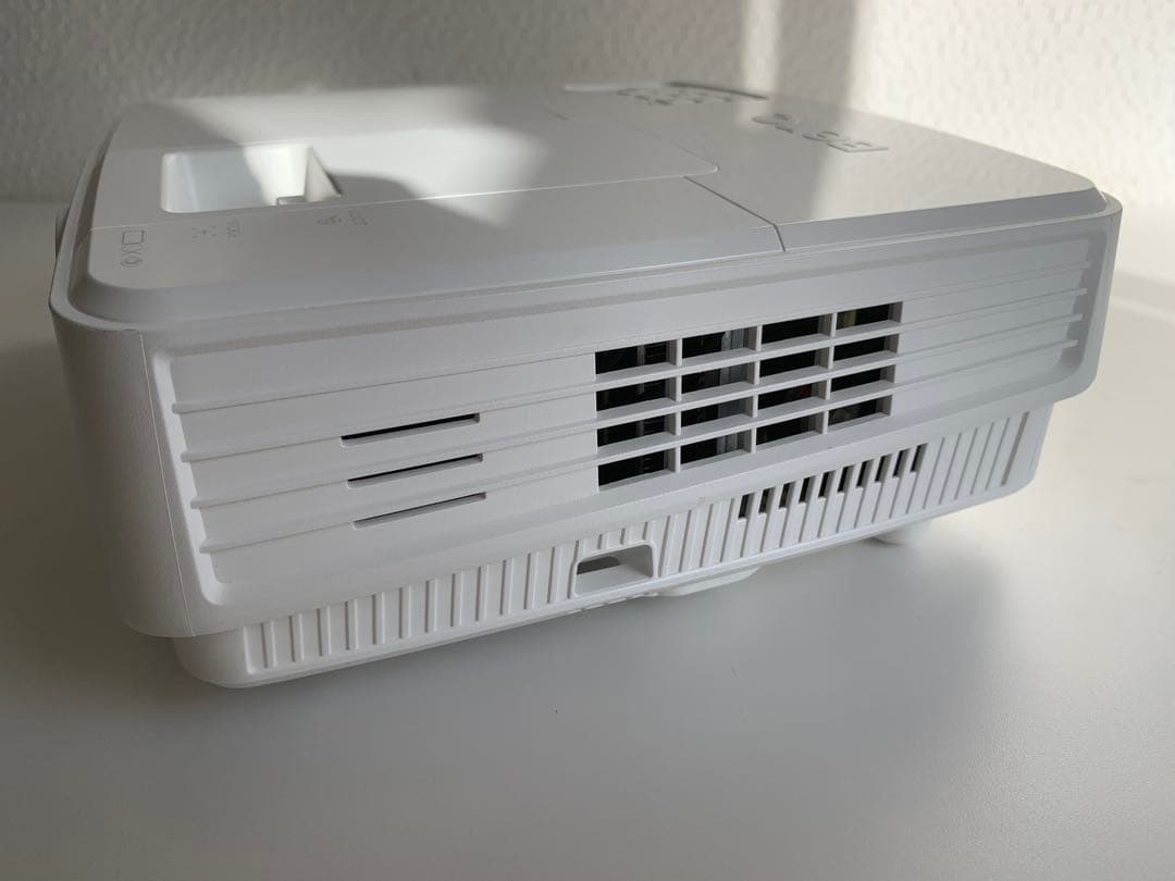 BenQ 高輝度 フルHD プロジェクター MH530 HDMI端子 リモコン