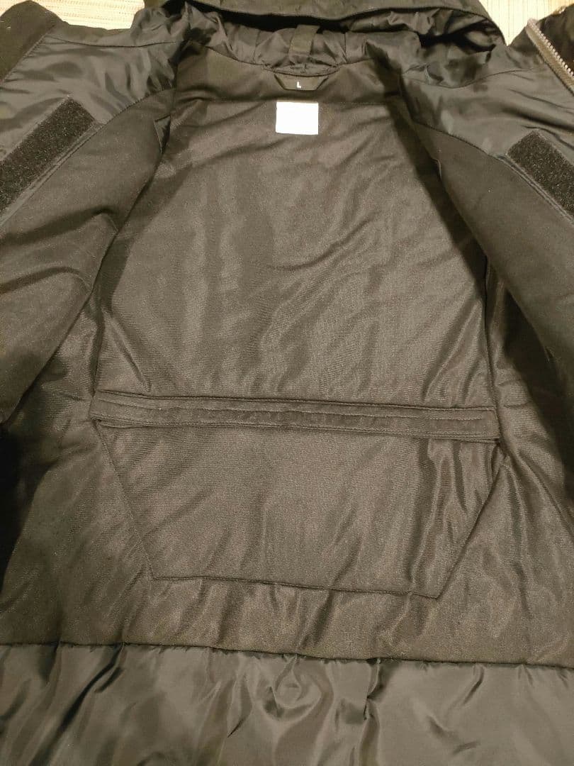 GOLDWIN ブラックジャケット フード、プロテクター付き