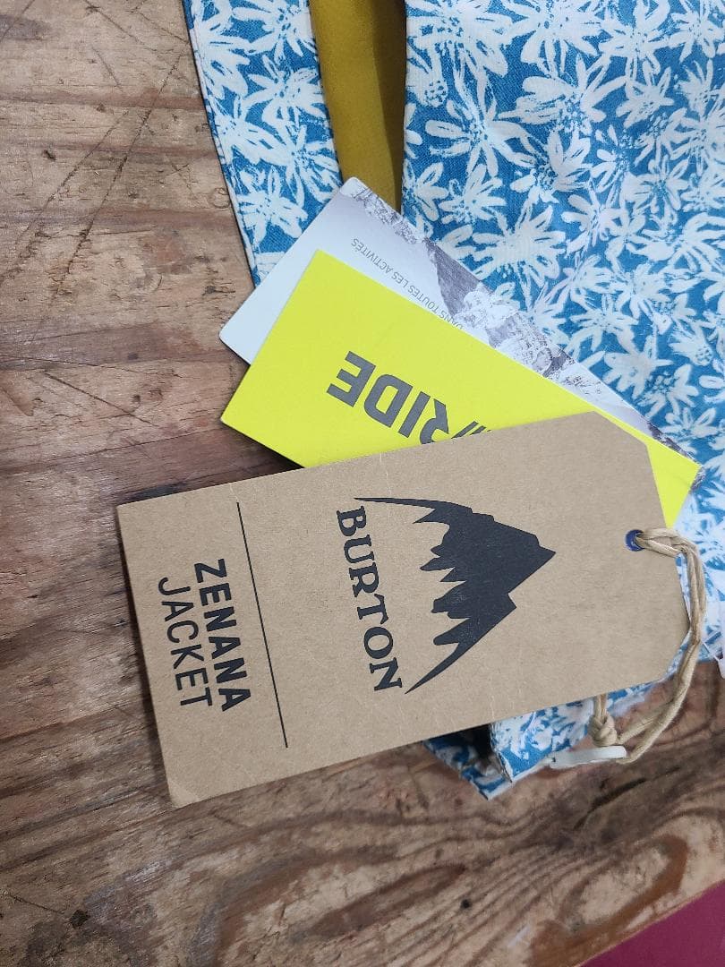 新 BURTON ZENANA JACKET ファージャケット