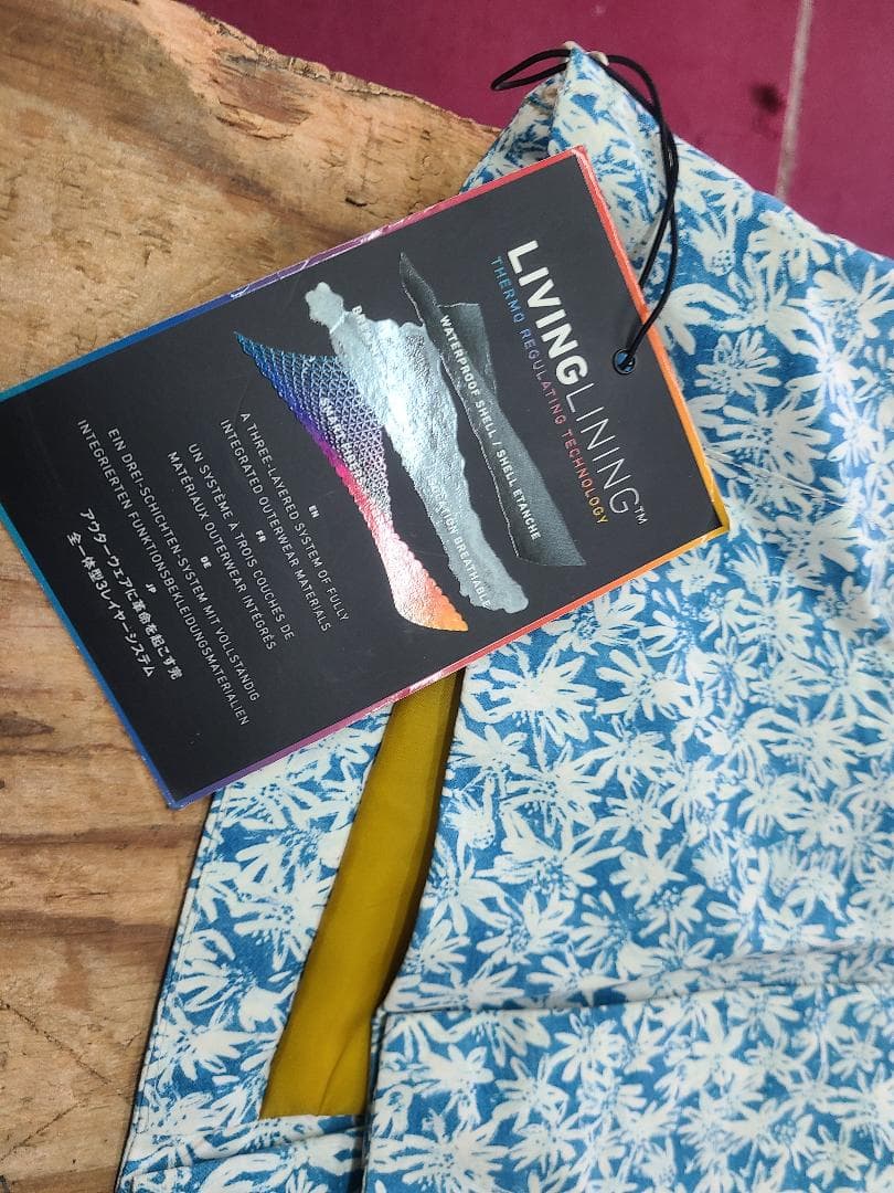 新 BURTON ZENANA JACKET ファージャケット