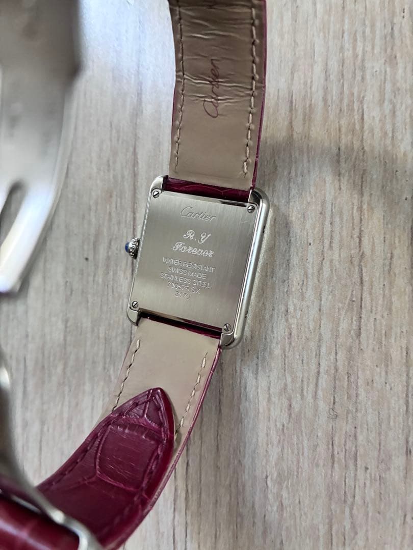 Cartier タンクソロ クォーツ時計 バーガンディ