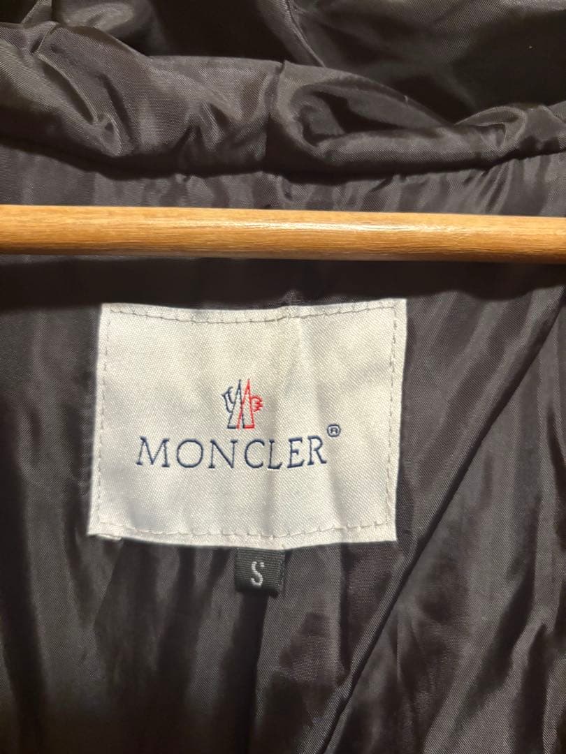 MONCLERダウン