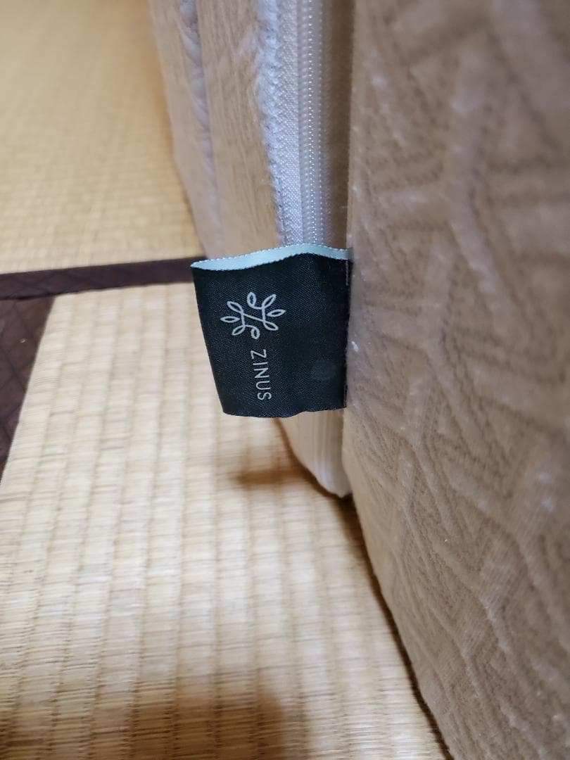 破格！！早い者勝ち！大変美品！ ZINUS 低反発三つ折りマットレス 送料込み