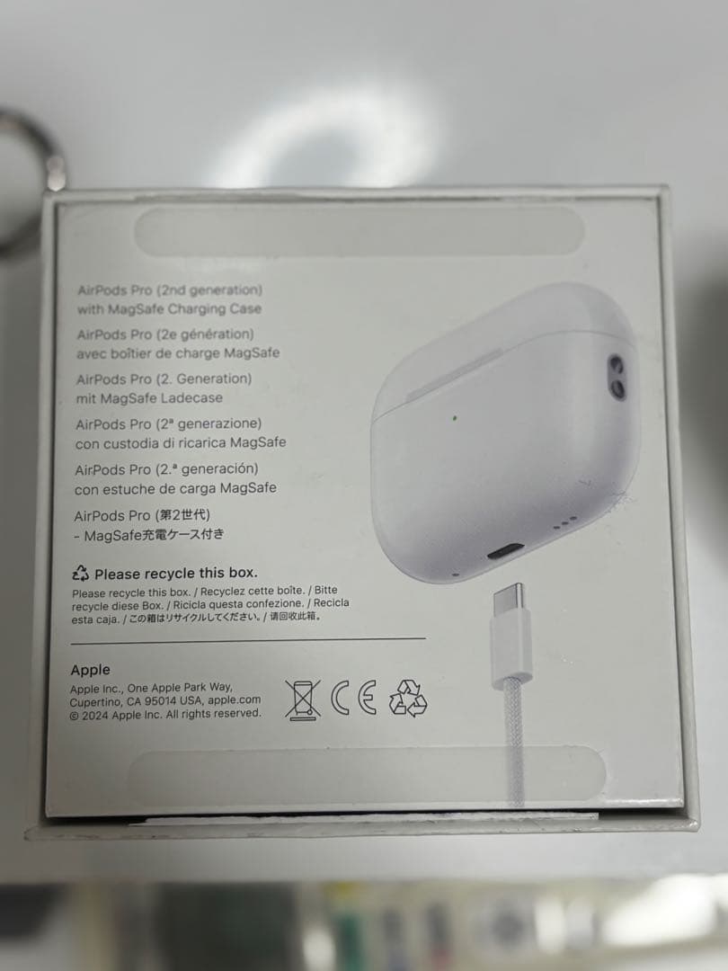 【極美品】AirPods Pro 第2世代 + ケース