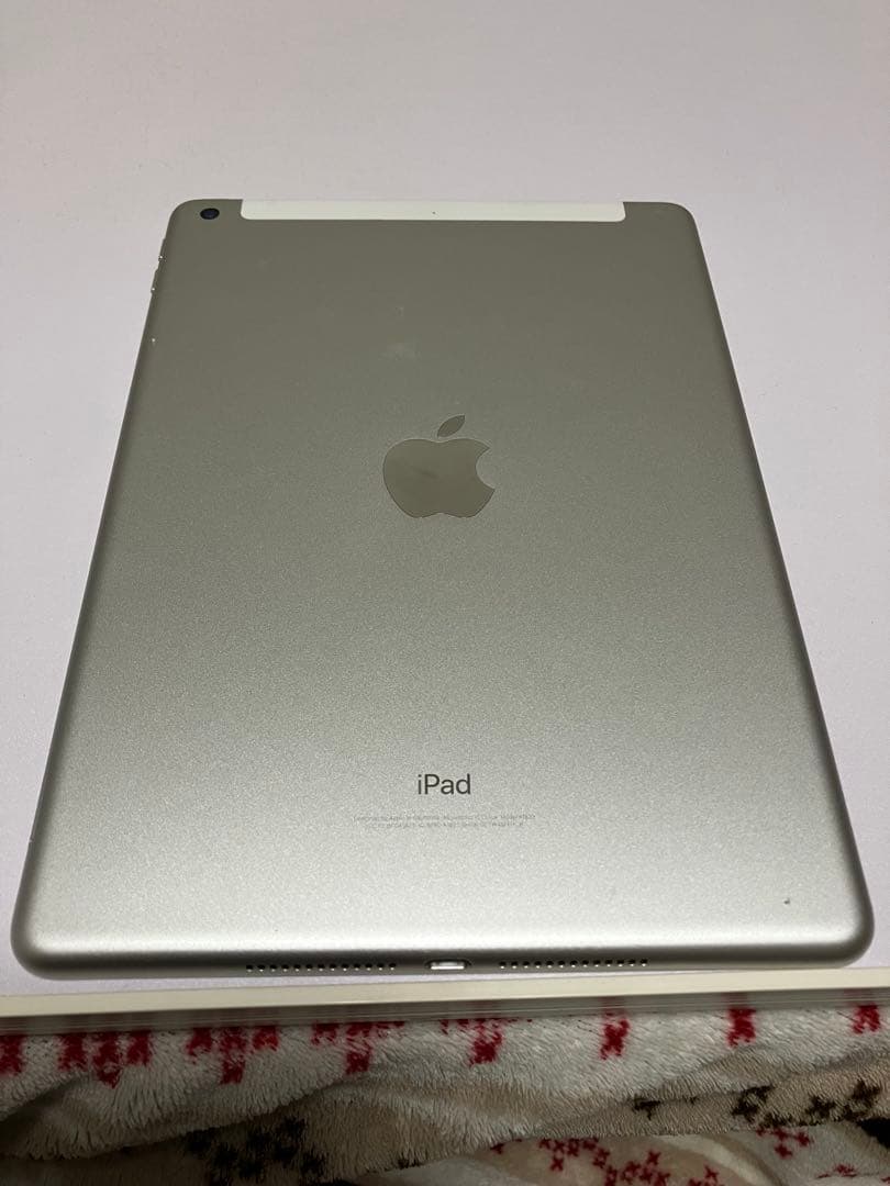 iPad (第5世代) 32GB GCTW46FEHLJKモデル