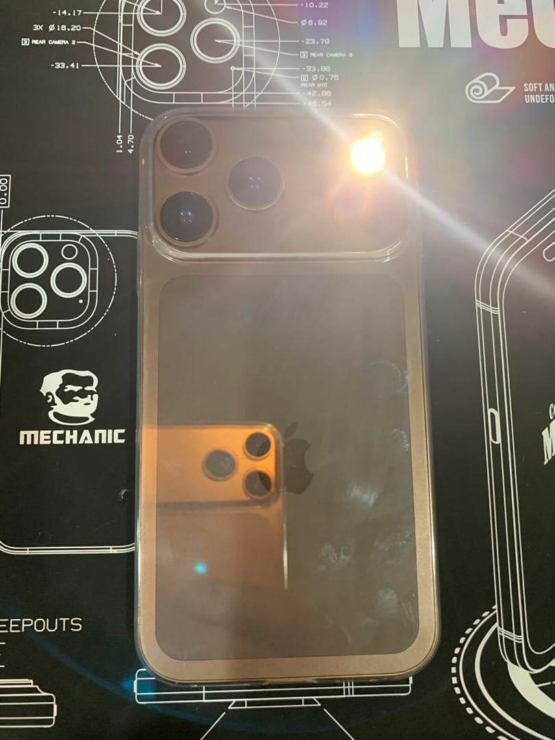 iPhone XR カスタム品(18Pro?風) ブラウン 128GB