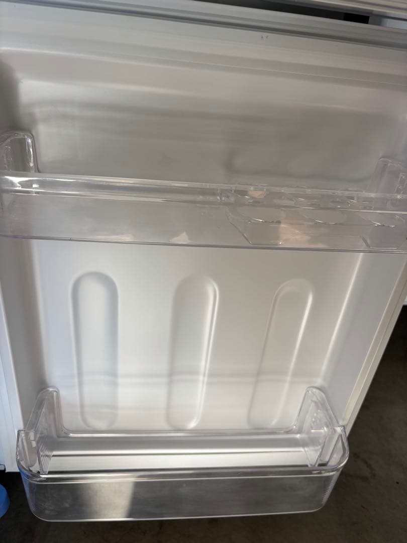 美品 ヤマダ 2ドア冷蔵庫 REFAGE YRZ-C09MW 2025年製