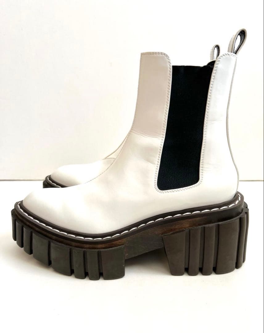 ステラマッカートニー ホワイト サイドゴアブーツ 厚底