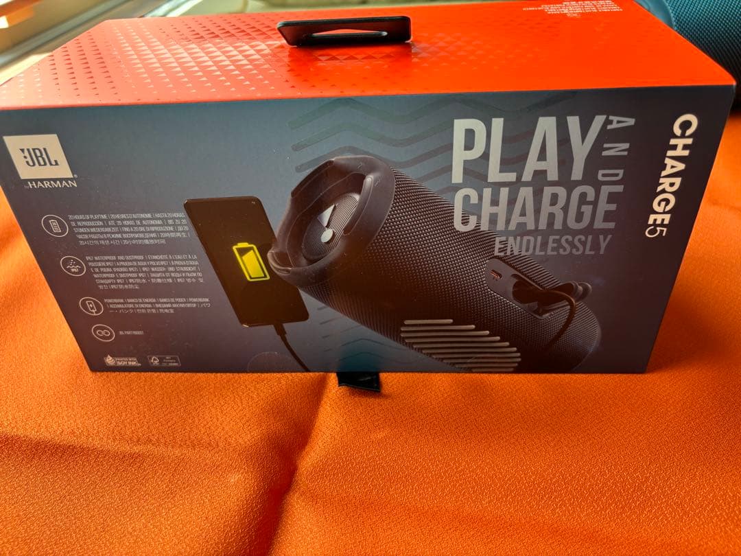 JBL ワイヤレススピーカー CHARGE5 充電機能付き