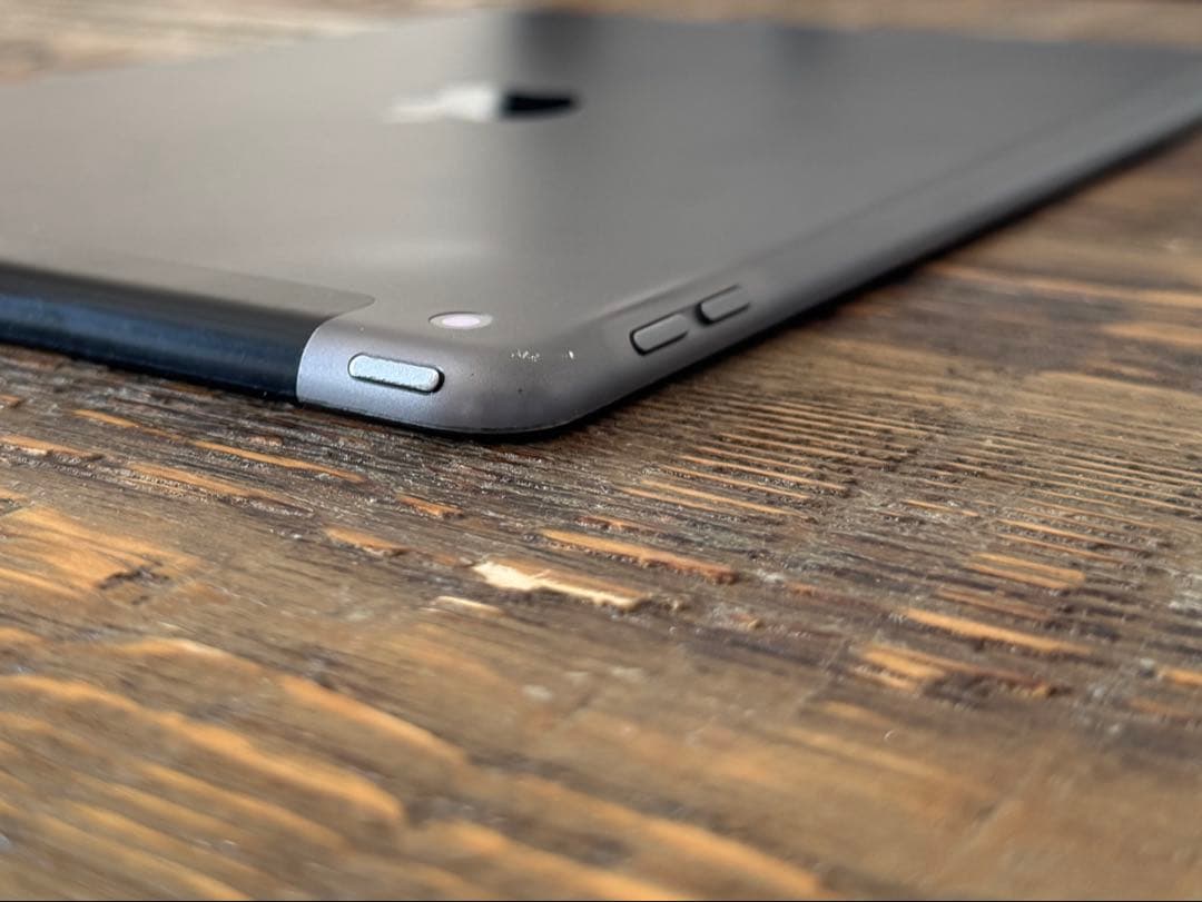 iPad 第7世代 32GB Wifiモデル スペースグレー