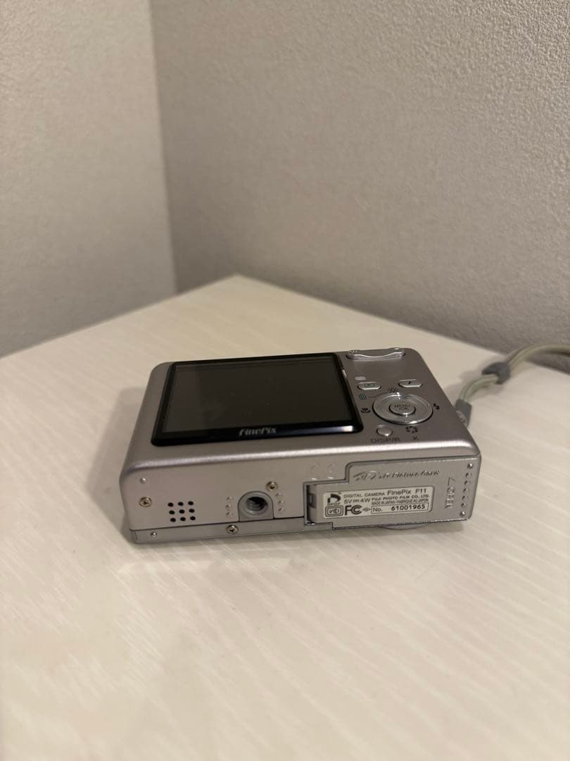 富士フィルム FinePix 6.3メガピクセル コンパクトデジタルカメラ