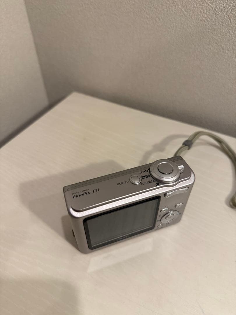 富士フィルム FinePix 6.3メガピクセル コンパクトデジタルカメラ