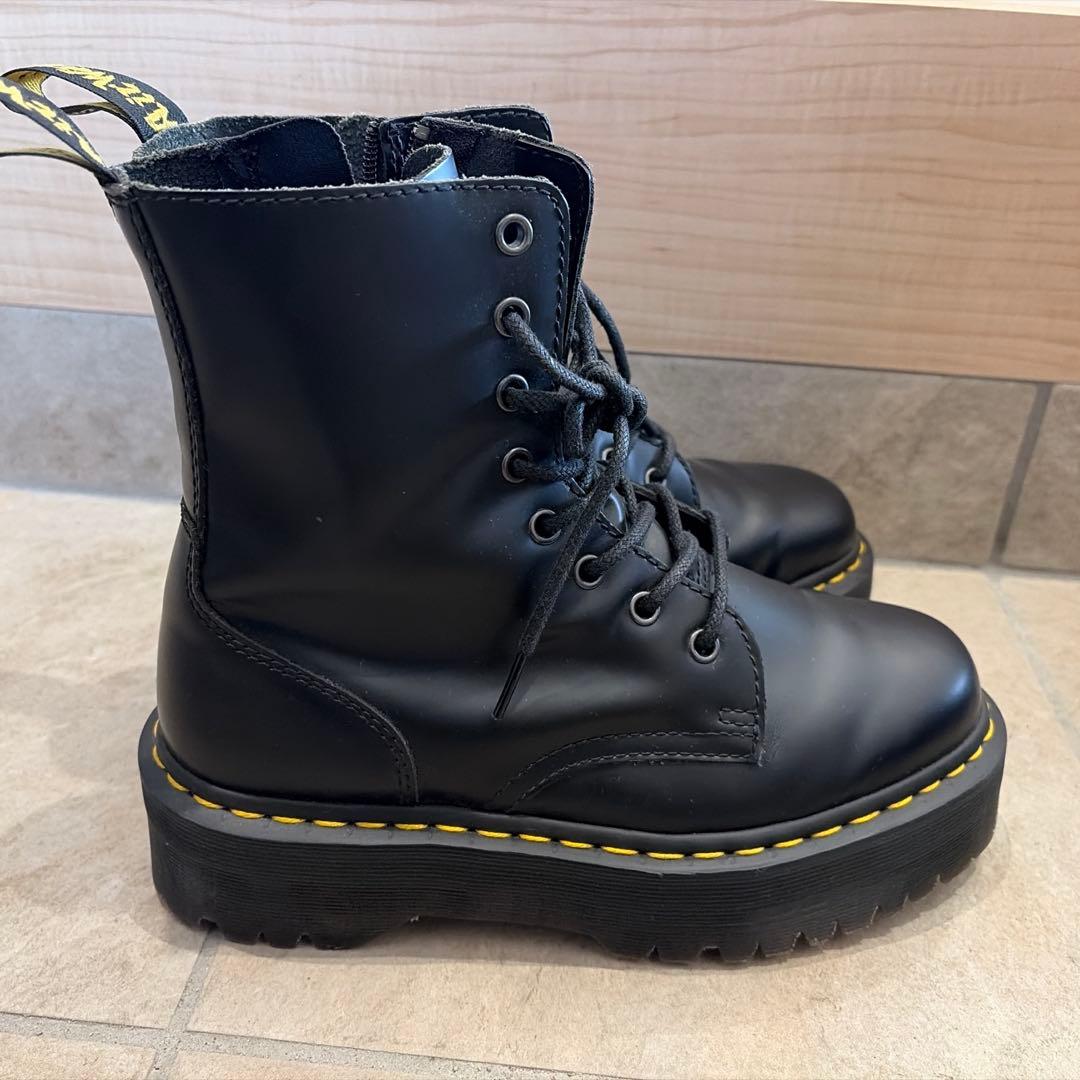 〖6日まで値下げ〗ドクターマーチン 8ホールブーツ 厚底 正規品 UK6