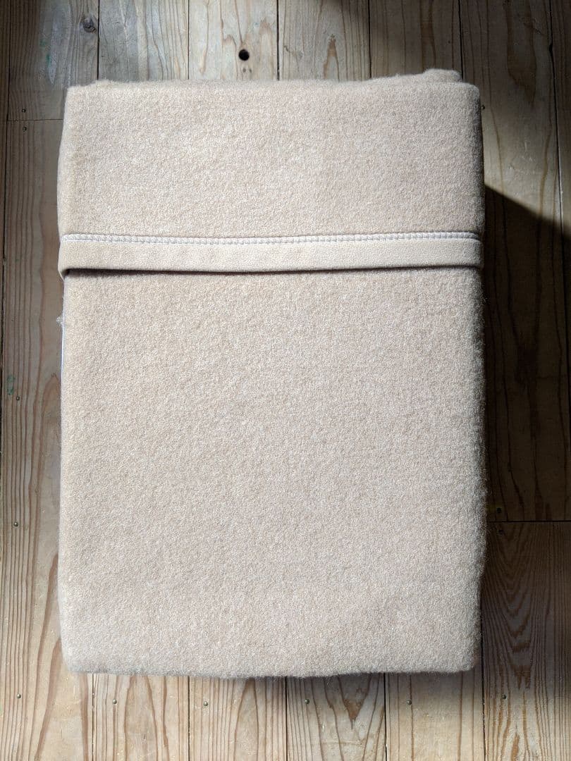 キャメル100%毛布