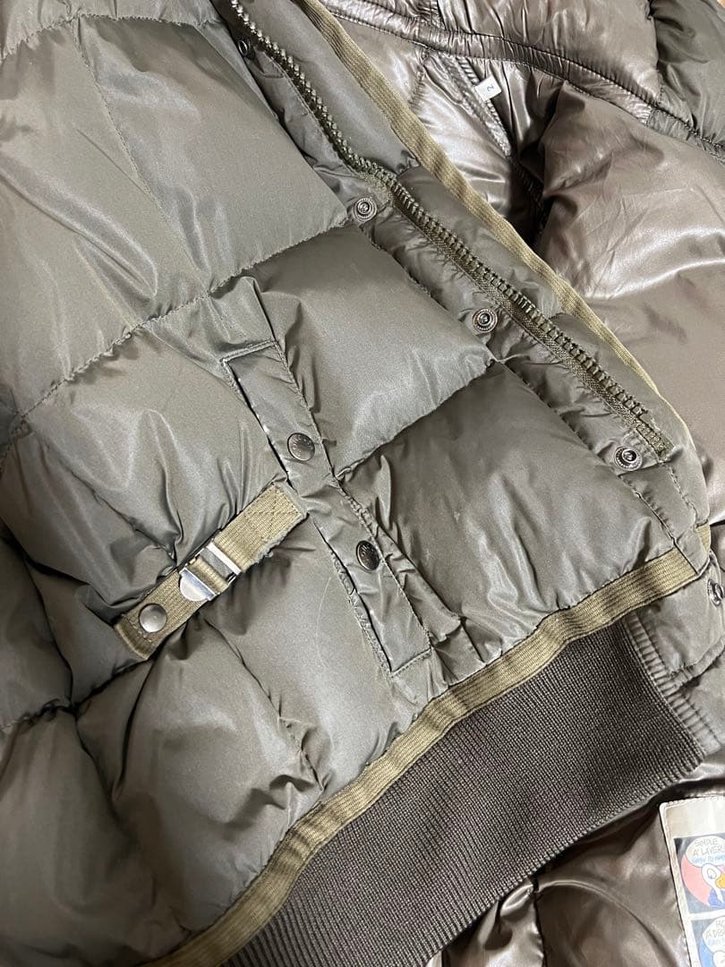 ⚫︎専用になります⚫︎モンクレール オリーブグリーン ダウンジャケット