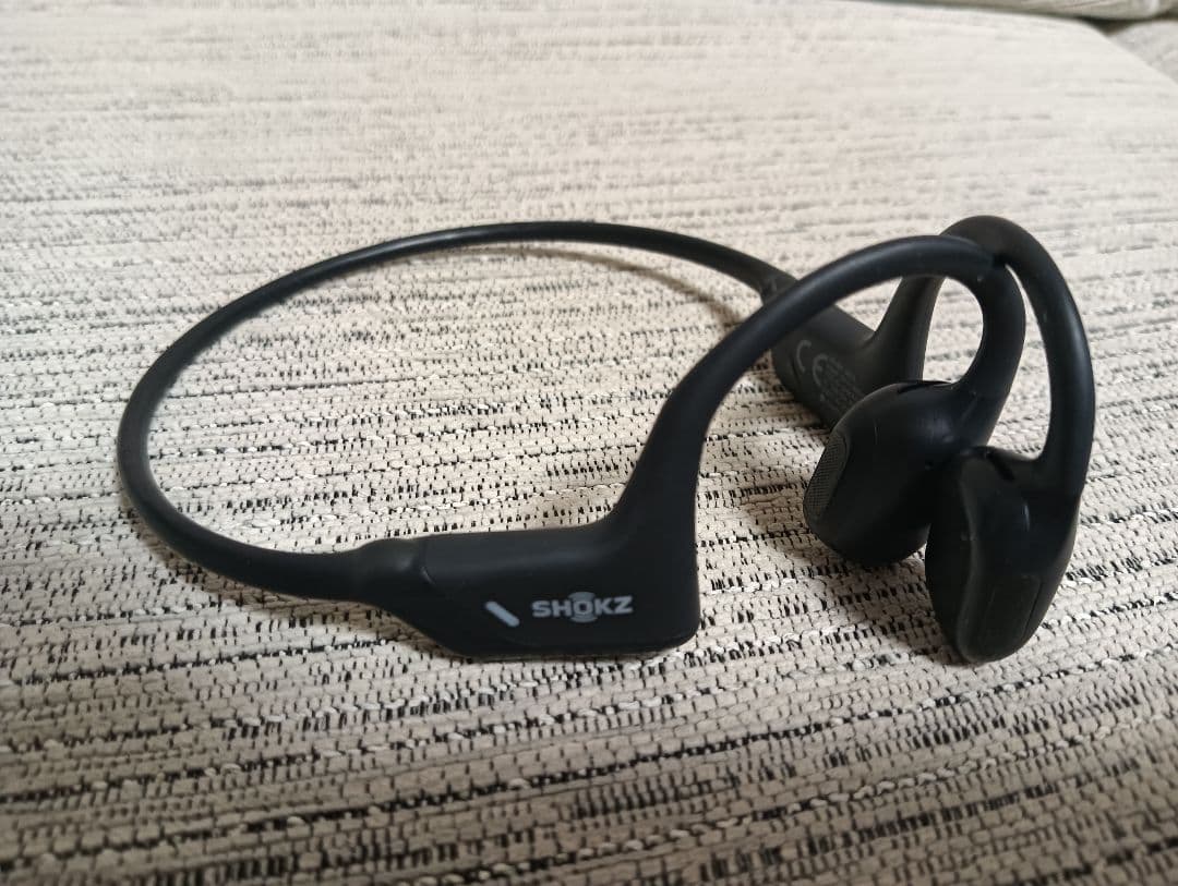 美品　Shokz OpenRun Pro S810　本体、ケース、充電ケーブル