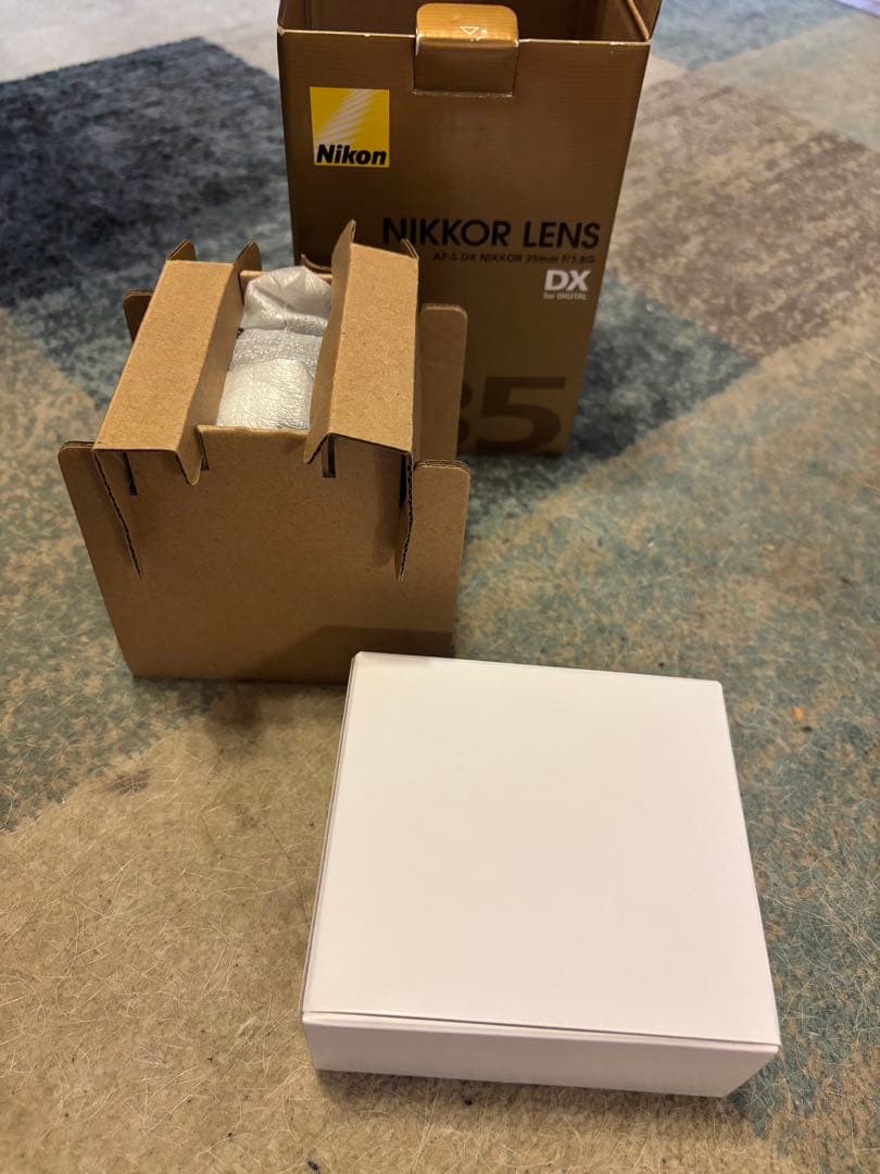 レンズ(単焦点) Nikon AF-S DX NIKKOR 35mm f/1.8G