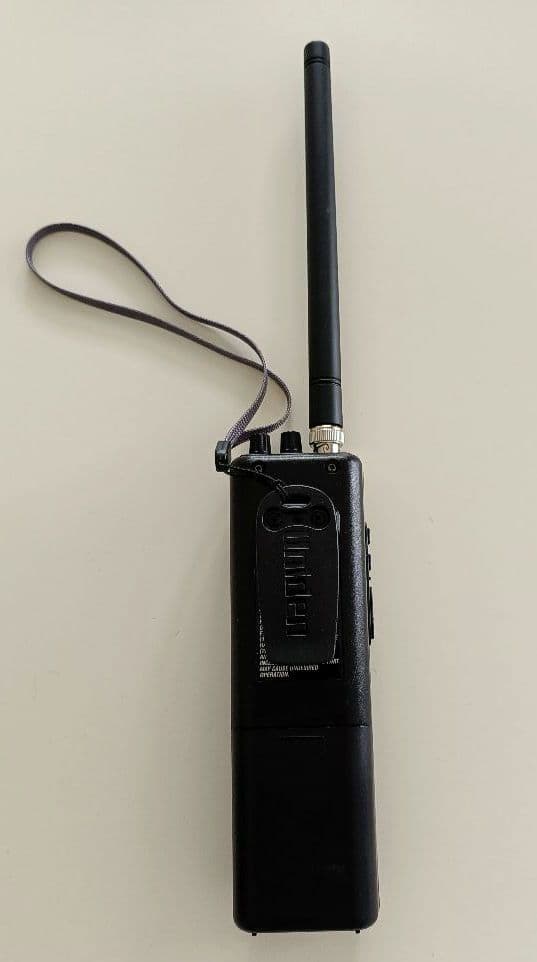 入手困難　Uniden PRO401HH ハンドヘルド感度抜群CB無線