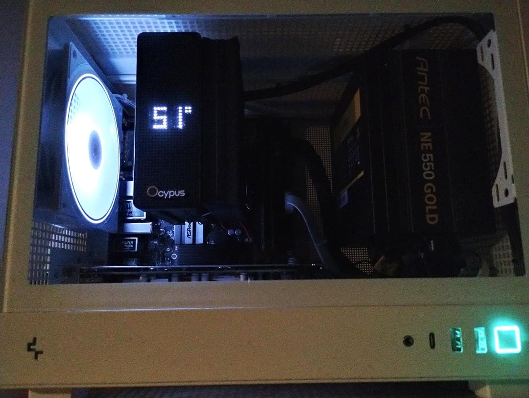 ゲーミングPC/Core i7 8700/RX5600XT/メモリ16G/小型