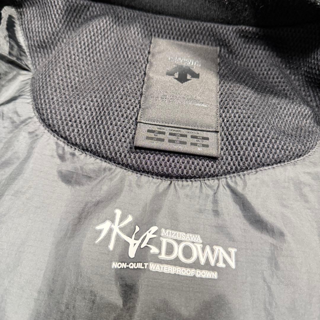 デサント　水沢ダウン　マウンテニア　DAMOGK30U 黒　 Mサイズ　ブラック