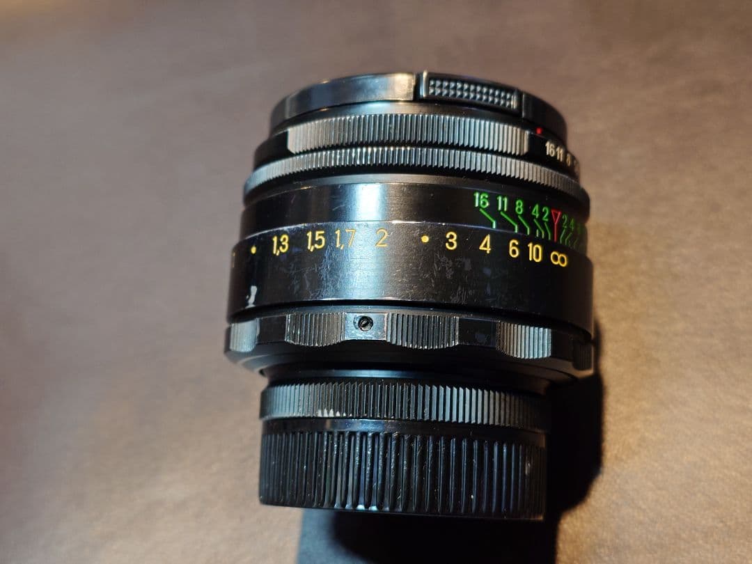 Helios-44-2 58mm f2 オールドレンズ ぐるぐるボケ