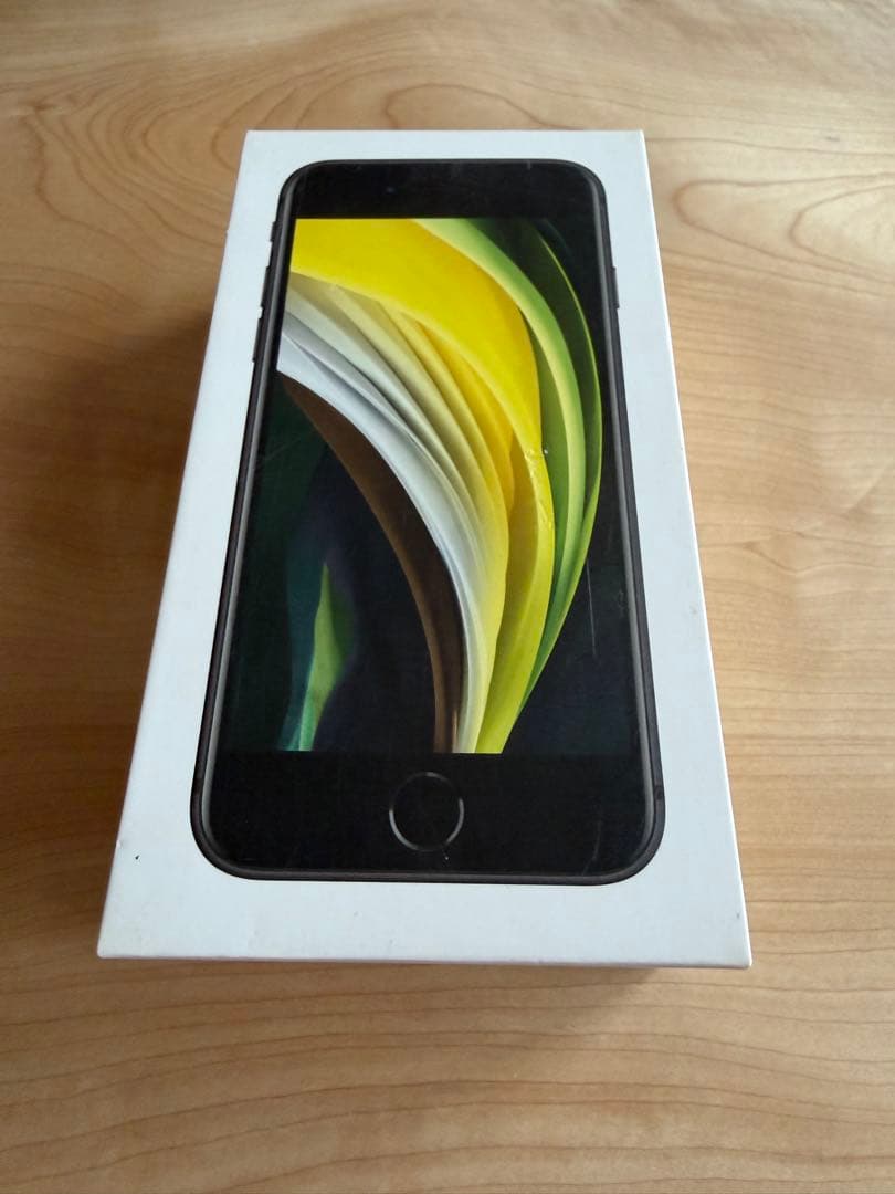 iPhone se 第二世代　128G SIMフリー　電池容量79パー