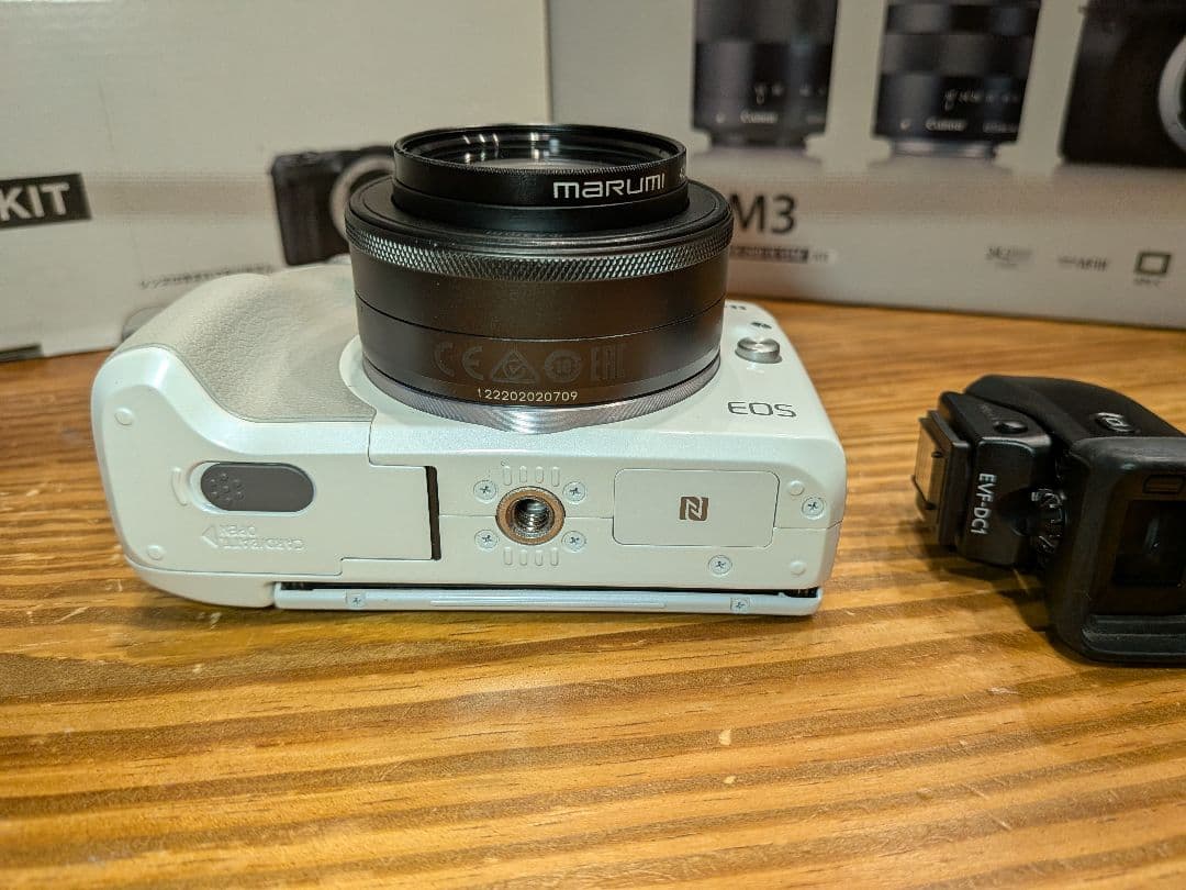 最終値下げ中！EOS M3 ダブルレンズ+単焦点F2+電子ビューファインダー