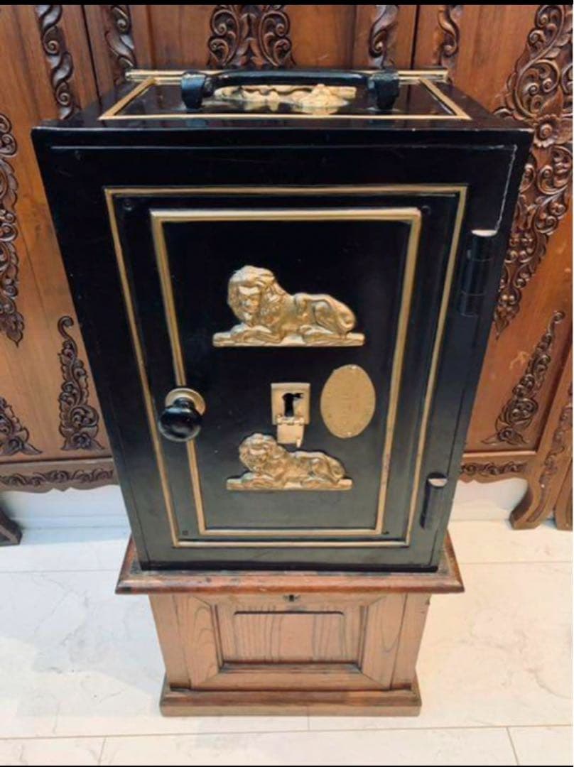 アンティーク金庫　特注品　珍品　高級　大型　ロンドン　金庫　オーダー金庫　昭和