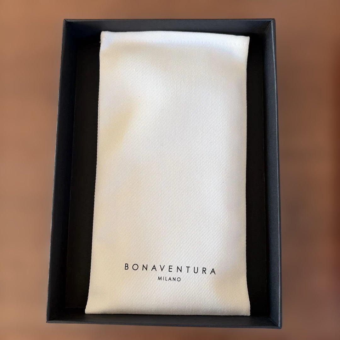 iPhone16 バックケース　エトープ