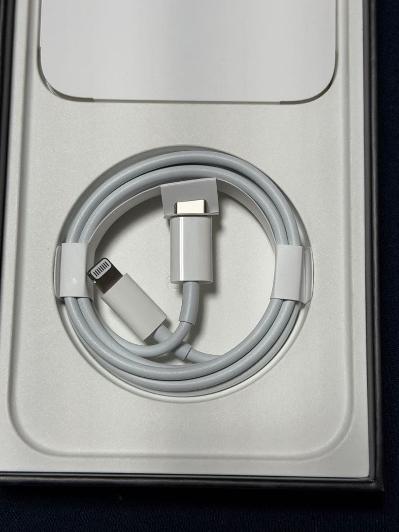 iPhone13Pro max デュアルSIM. Simフリーバッテリー100%